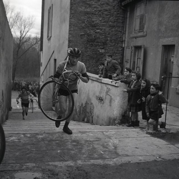 Valence. - Cross et cyclo-cross à Bourg-lès-Valence (24/02/1957) [AMV, Fonds André Deval, 20Fi0747]